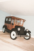 21_disney-old-car.jpg